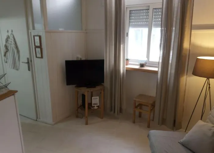 Camoes House 아파트